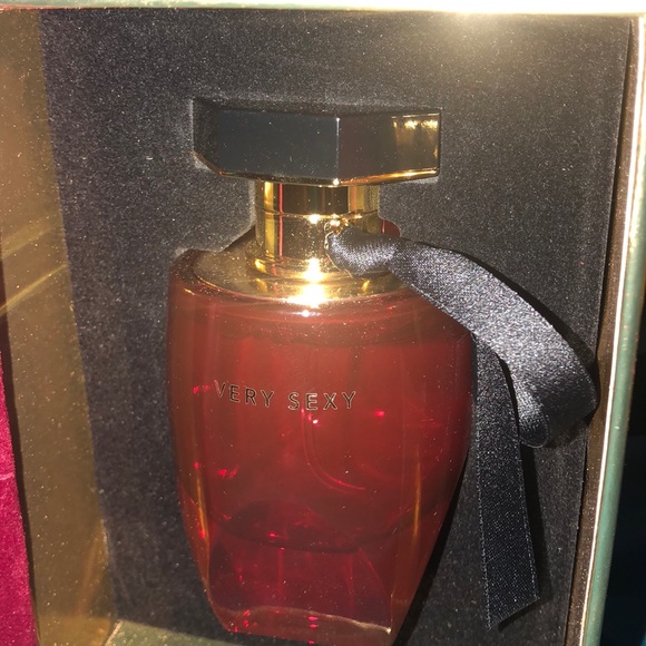 Very Sexy By Victoria Secret - Picture 3 of 3